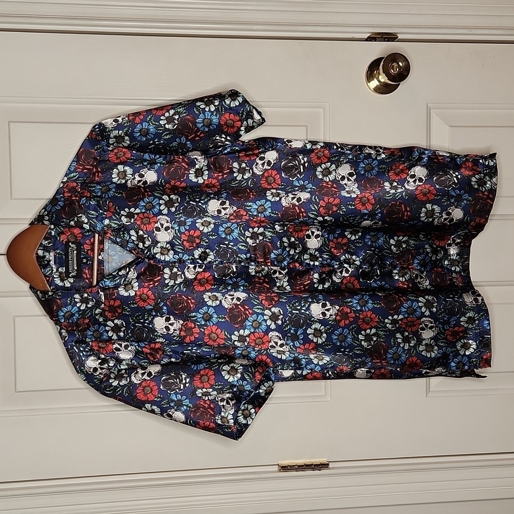 Fresh Prints by Drill Clothing Skull and Flowers Button Up Shirt Medium
